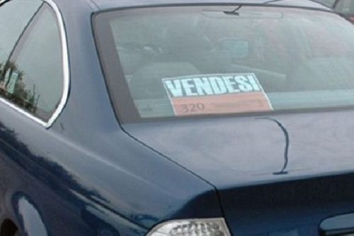 Vende auto inesistenti: beccato 34enne residente a Lumezzane