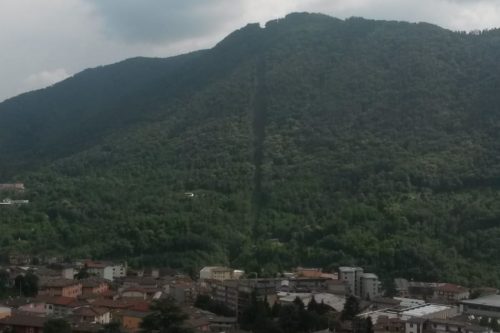 Disboscamento, il segreto del bosco e quella riga scura sul versante “Poffe” Disboscamento, il segreto del bosco e quella riga scura sul versante “Poffe”