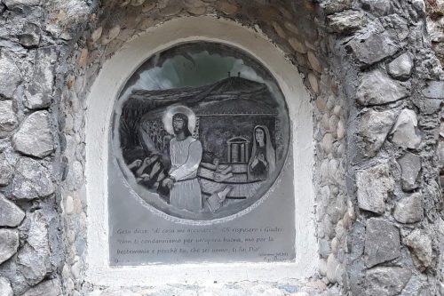 Sulla salita di San Bernardo le santelle di Bresciani Sulla salita di San Bernardo le santelle di Bresciani