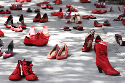 25 Novembre | Fiaccolata in rosso per dire “STOP” alla violenza sulle donne