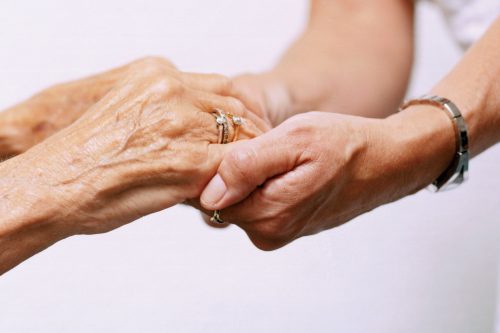 Bandi per non Autosufficienze: tutti i bonus per anziani e disabili