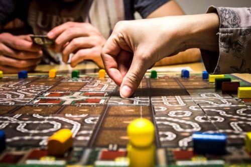 Oggi giochi in biblioteca