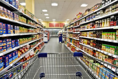 Le cassiere dei supermercati lumezzanesi: non ne possiamo più, state a casa!