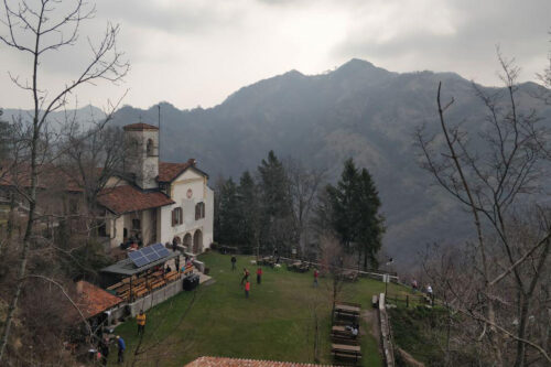 Si parte anche da Lume per cercare un po’di pace presso il santuario di Sant’Emiliano Si parte anche da Lume per cercare un po’di pace presso il santuario di Sant’Emiliano