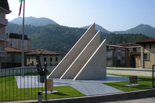 Il monumento ai Caduti del Mare compie 10 anni Il monumento ai Caduti del Mare compie 10 anni