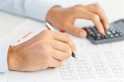 Lotta all’evasione fiscale: anche a Lumezzane il lavoro è costante Lotta all’evasione fiscale: anche a Lumezzane il lavoro è costante