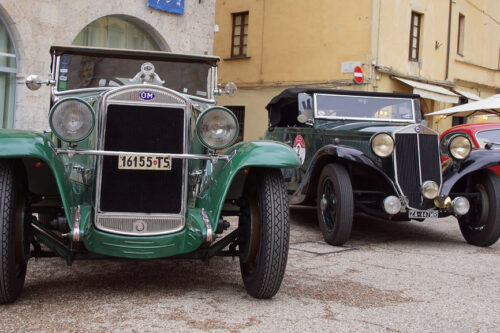 Raduno di auto d’epoca: tra piloti e amici