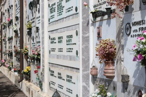 Restyling dei cimiteri: la situazione