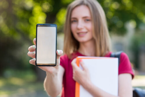 Impara a gestire pc e smartphone con il corso gratuito del Lume della Ragione