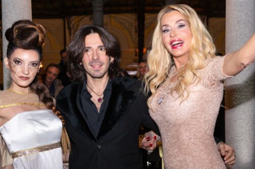 LA GRANDE BELLEZZA ‘24 – Cristian Raggi celebra un anno di successi con il sold out del suo evento hollywoodiano LA GRANDE BELLEZZA ‘24 – Cristian Raggi celebra un anno di successi con il sold out del suo evento hollywoodiano