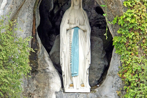 CVS di Lumezzane organizza il viaggio a Lourdes: solidarietà e tradizione per sostenere giovani e ammalati CVS di Lumezzane organizza il viaggio a Lourdes: solidarietà e tradizione per sostenere giovani e ammalati